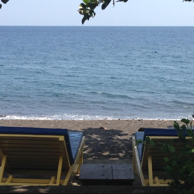Volcano Beach Bungalow Amed (Bali)
