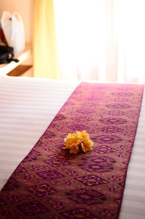 Pesantian Villa And Warung Guest house 4*