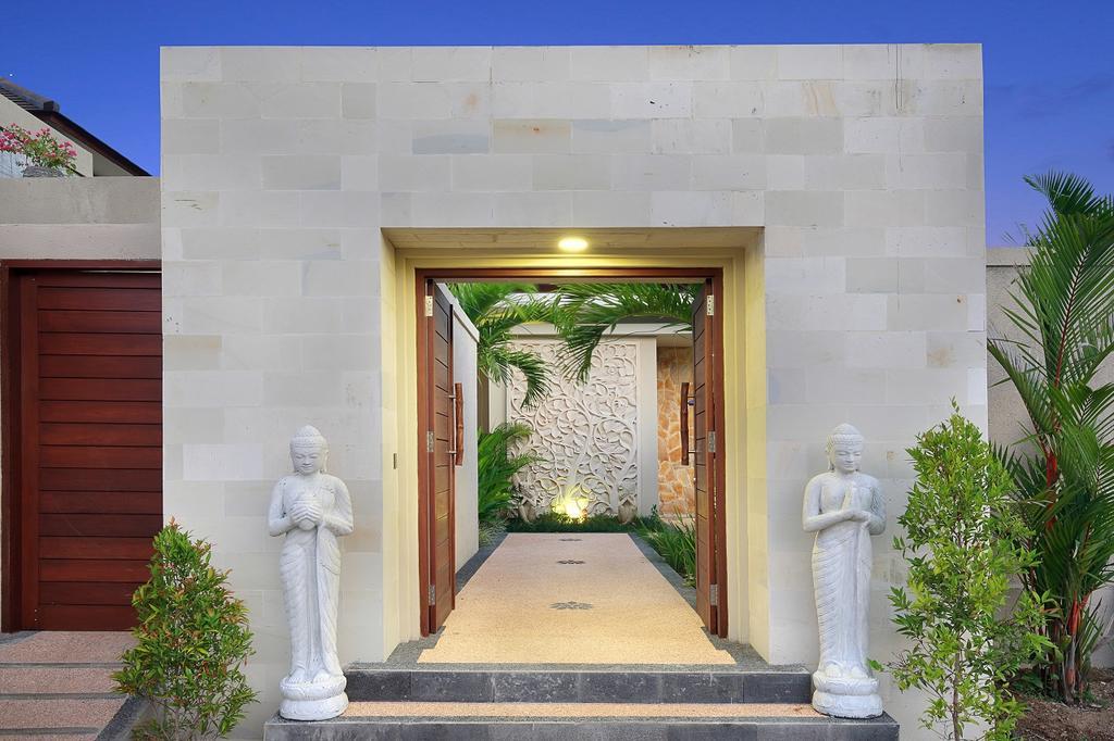 J Deluxe Villa