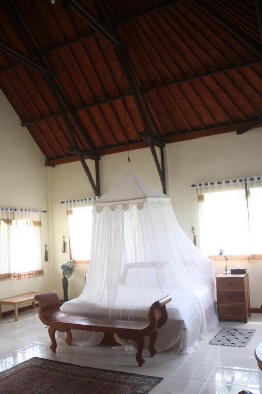 Guest house Hibiscus House Bali 3*