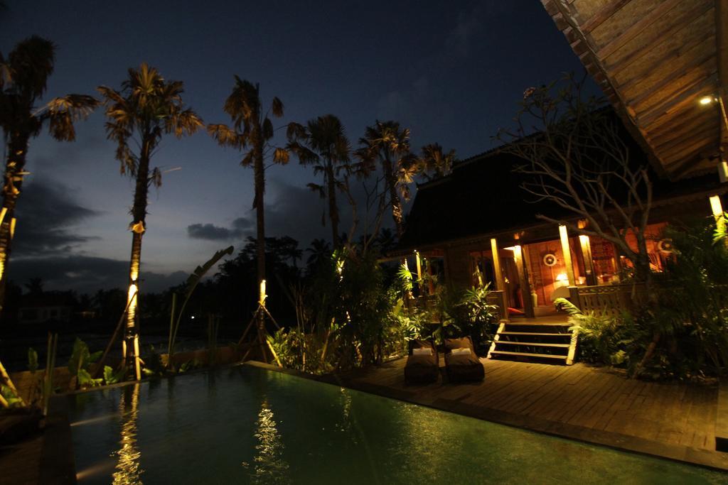 Villa Virgin *