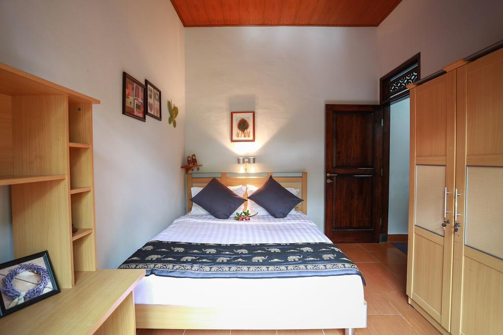 Maryadi Villa Lovina (Bali)