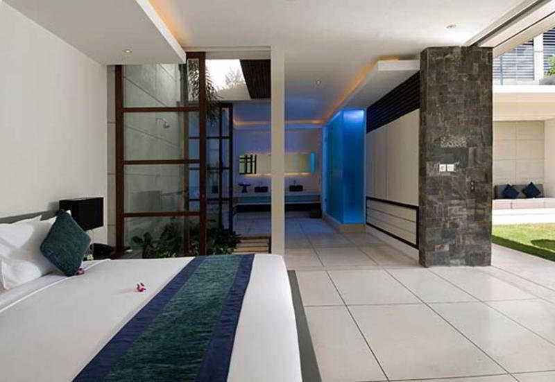 Aqua Villa