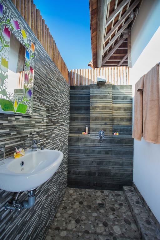 Svaha Private Ceningan Villa *
