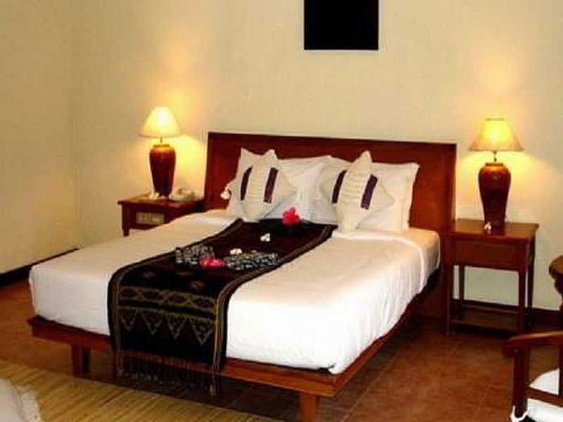 Hotel The Benoa Front & 3*
