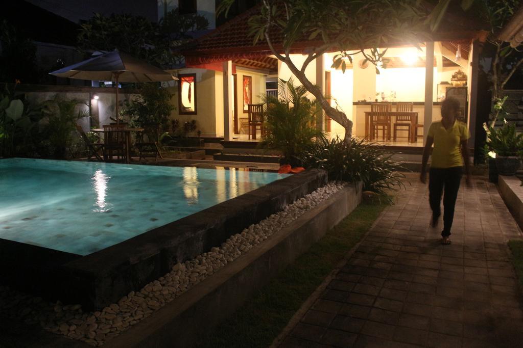 Homestay Puri Clinton Bali *