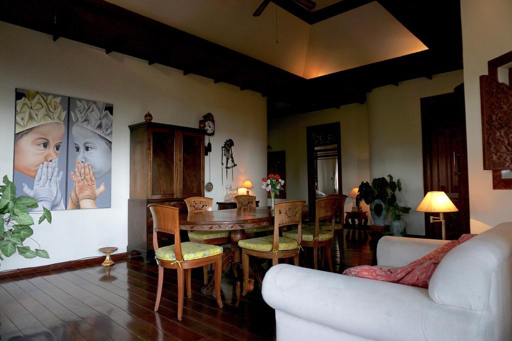 Gunung Paradis Retreat *