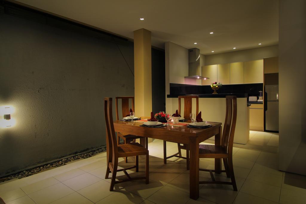 Sudha Bali Baik-baik * Seminyak (Bali)