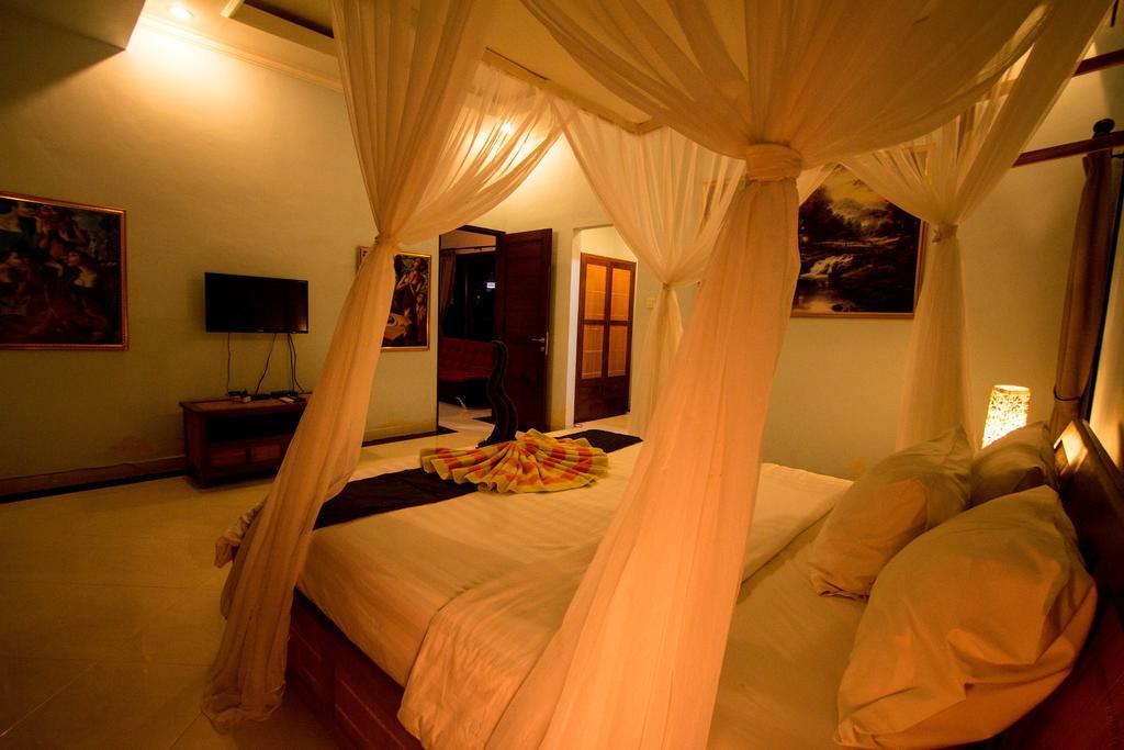 Ratna Villa
