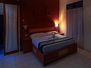 Outpost Coliving Hotel