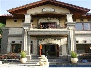 Puri Dawa Villa *