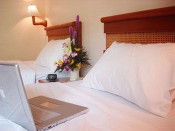 Aparthotel Swiss-Belcourt Sunset 4*