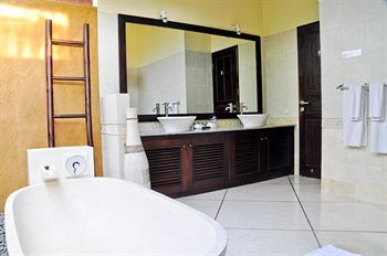 Hotel Bugis Seminyak (Bali)