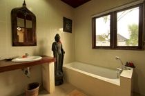Agung Khalia 4*