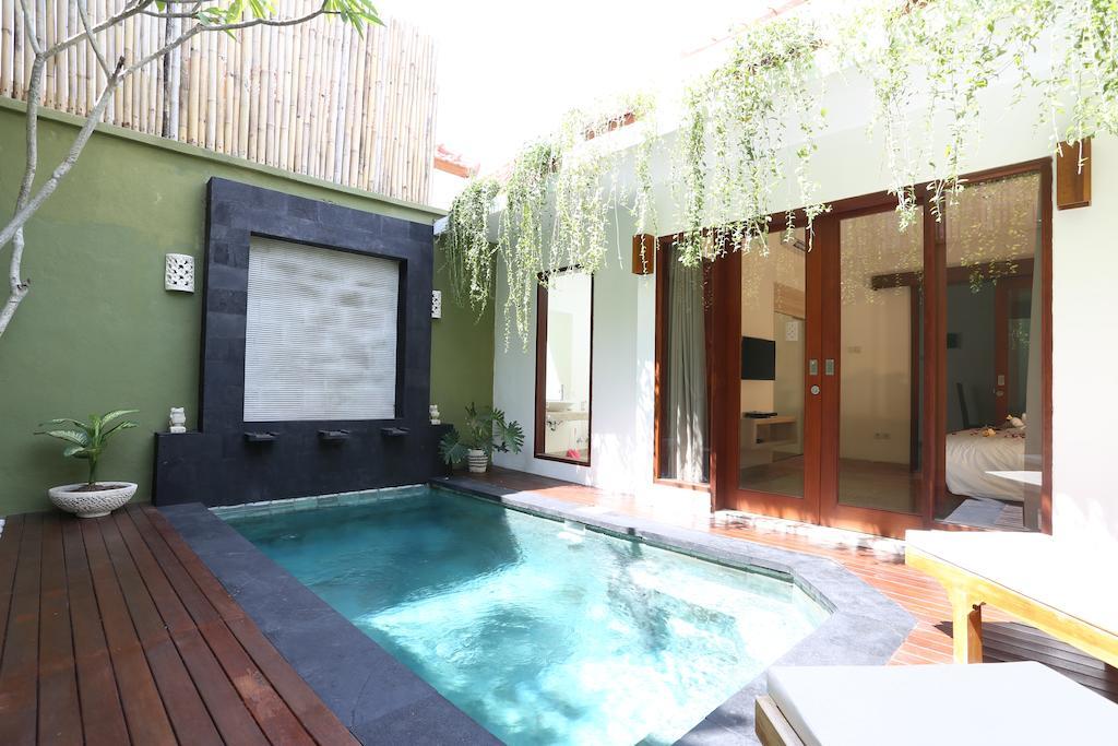 Jas And Seminyak (Bali)