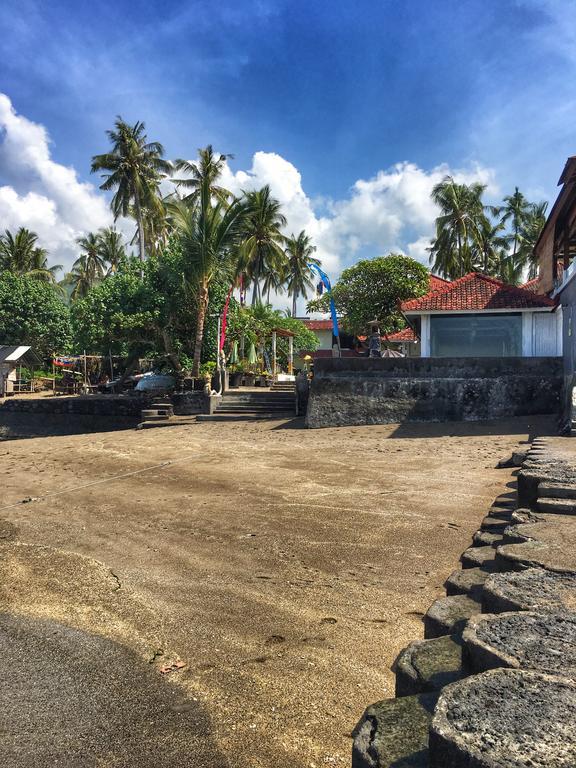 Hotel At The Candi Dasa (Bali)