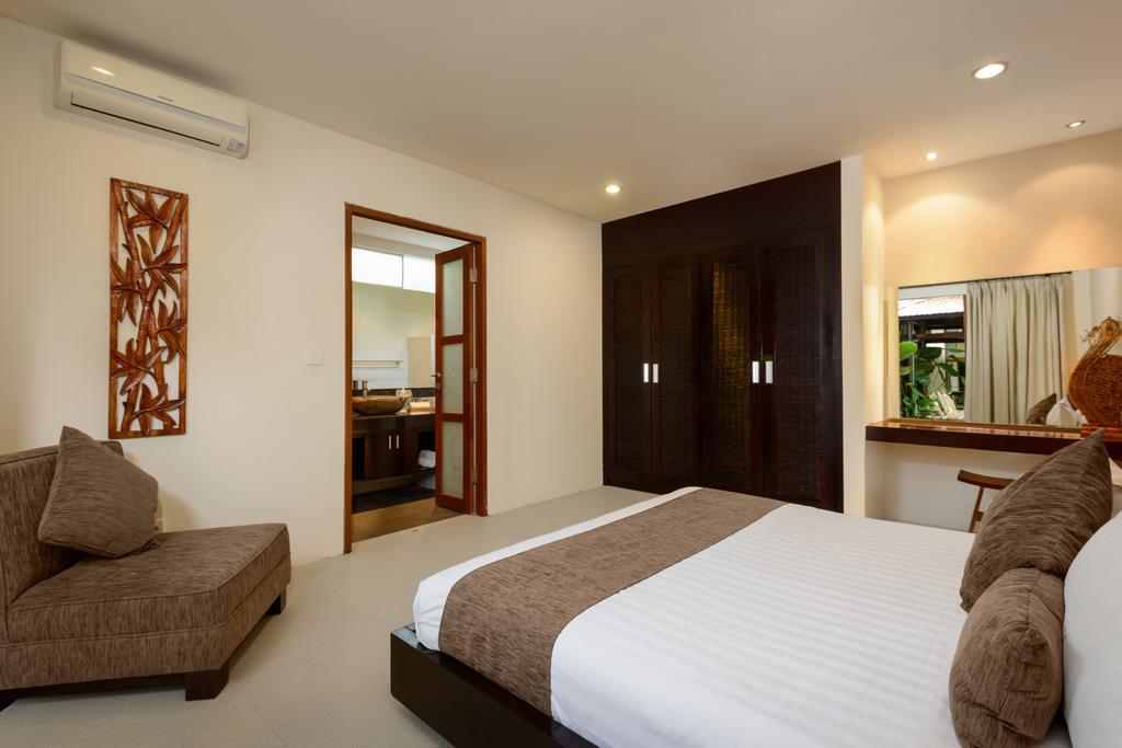 Arama Poolside Villa
