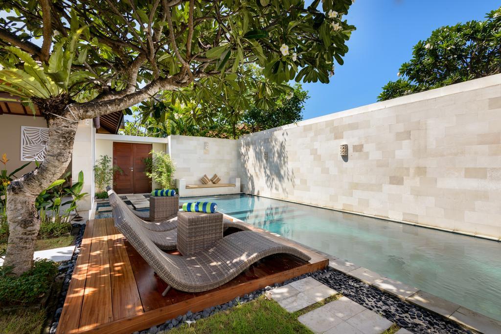 Arama Poolside Villa *