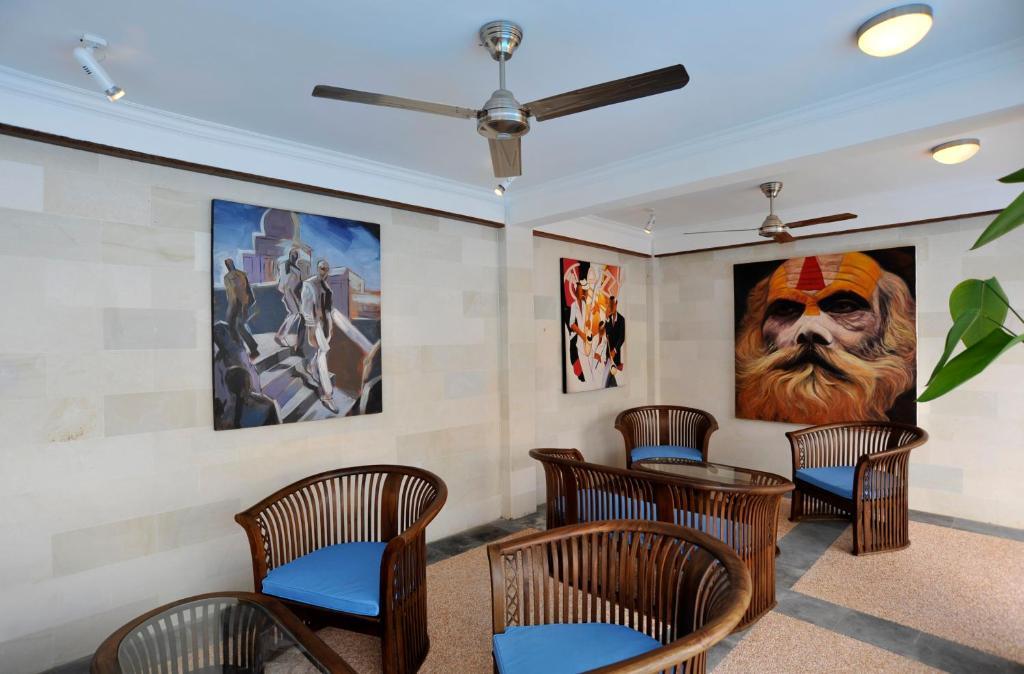 Aquarius Hotel 3*