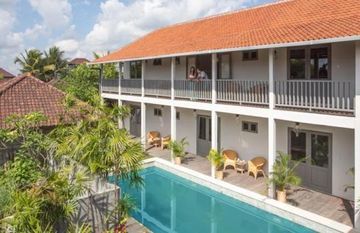 The Peacock Hotel