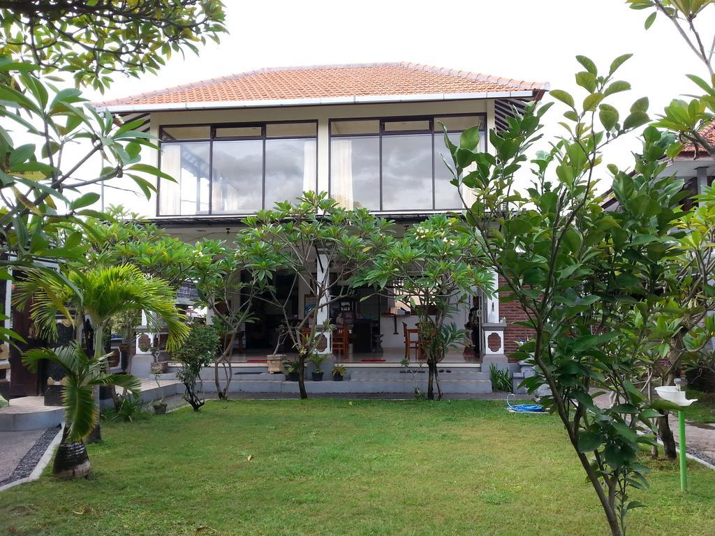Puri Mandhara Wisma tamu Lovina (Bali)