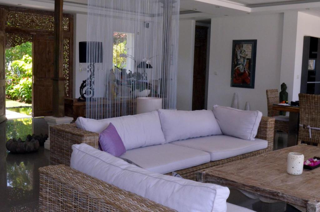 Beachfront Black Pearl *