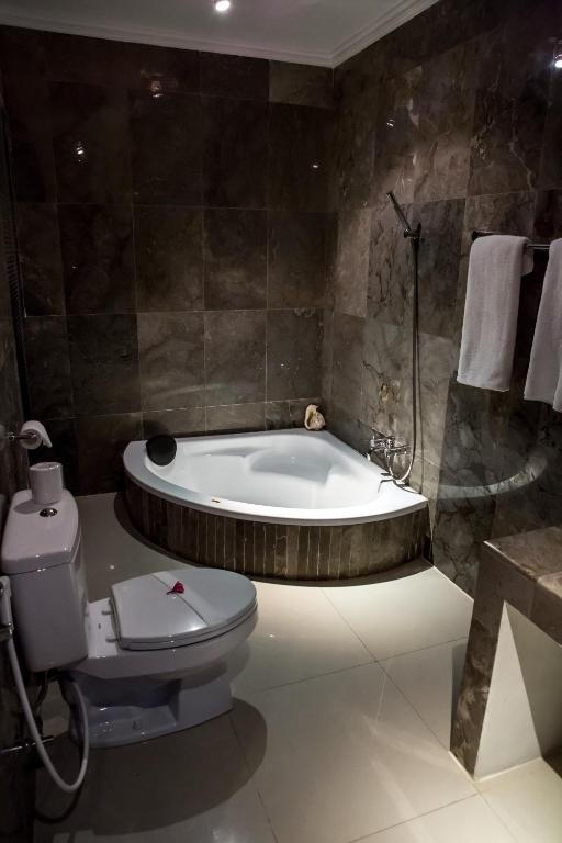 Kelapa 4* Lovina (Bali)