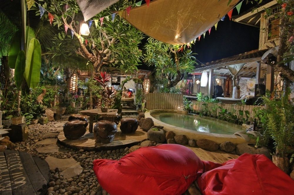 Santhiku & Tempat Tidur & Sarapan 2*