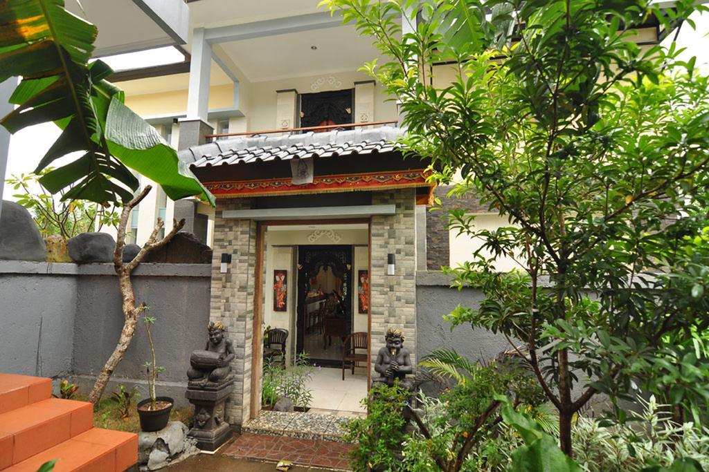 Kandava Villa *
