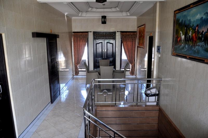 Denays House 3*