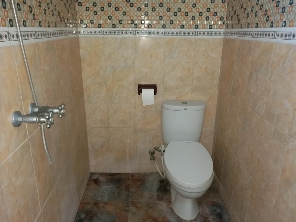 Guest house Kembar Padangbai 2*