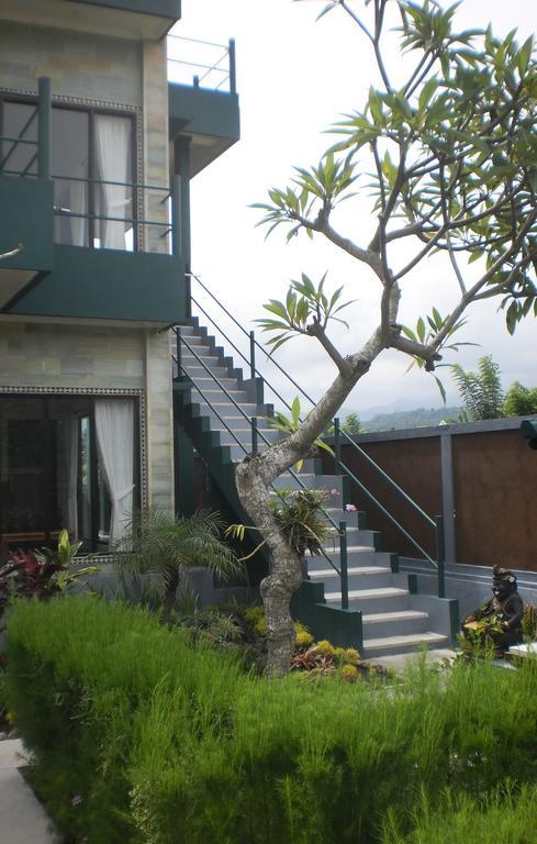 Gumibali 4*