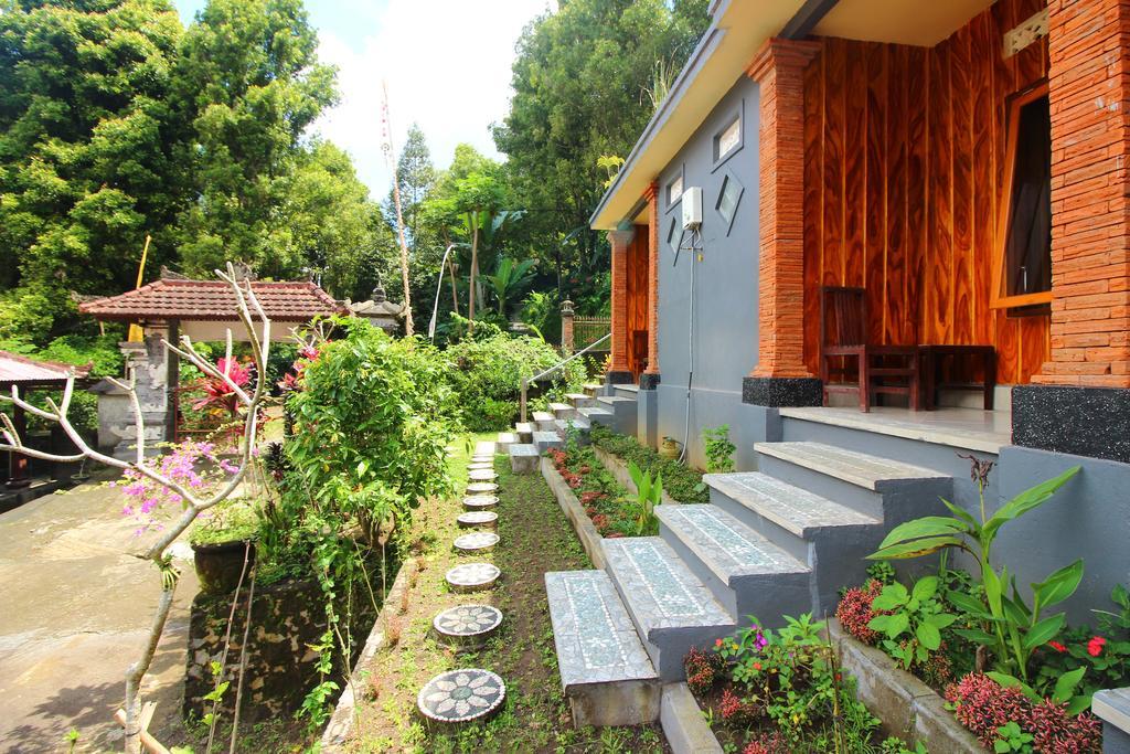 Edy Homestay *