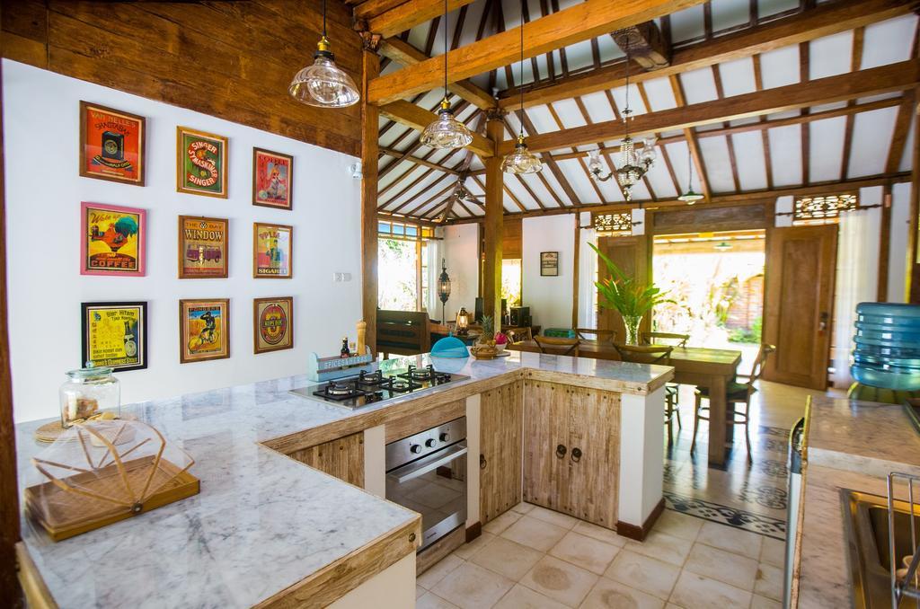 Lata Villa Lovina (Bali)