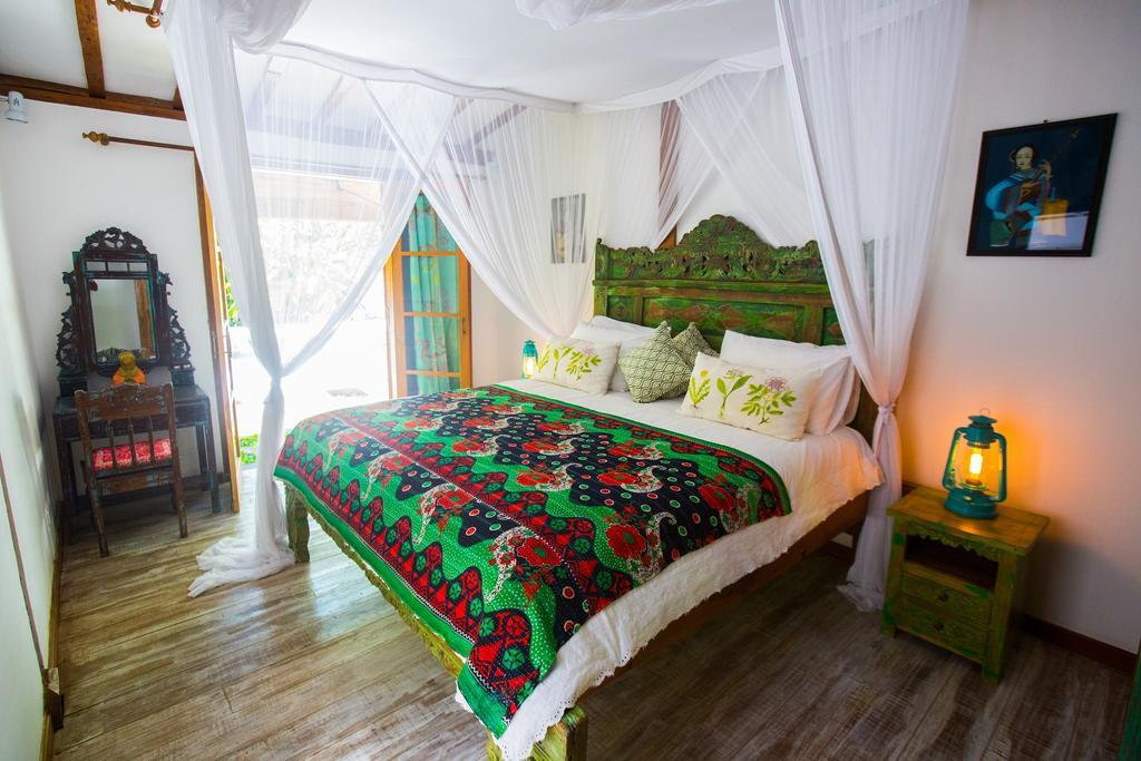 Lata * Lovina (Bali)