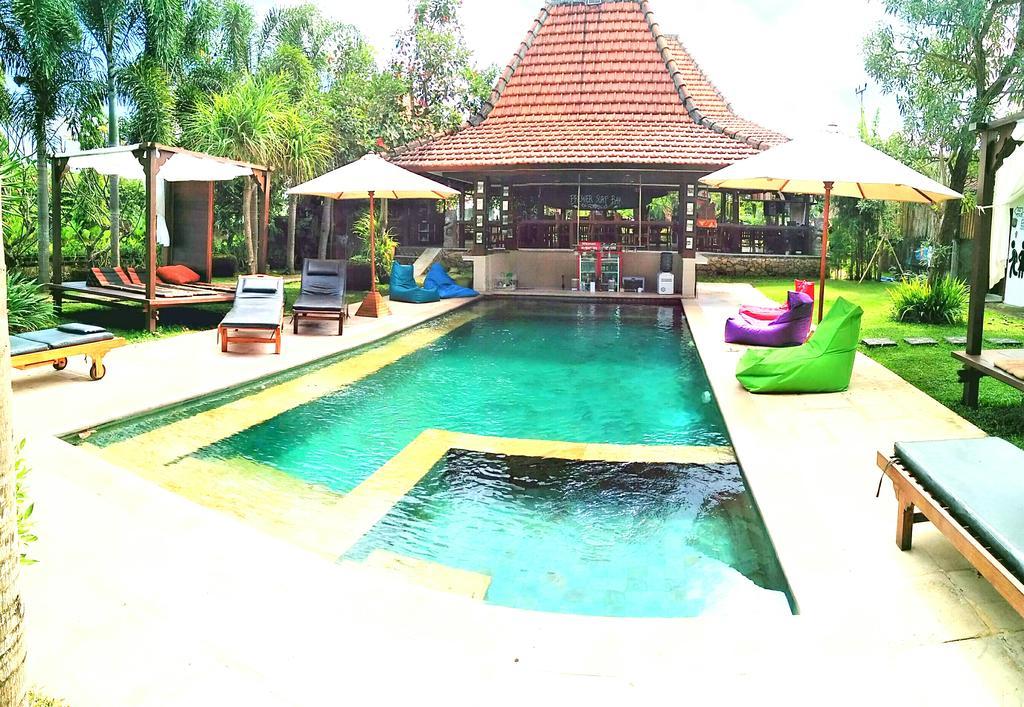 Guest house Premier Surf Camp Canggu (Bali)