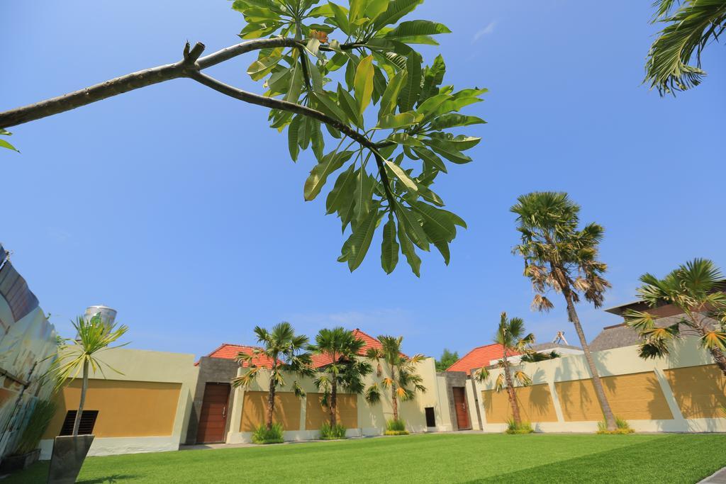 Putri Bali Seminyak (Bali)
