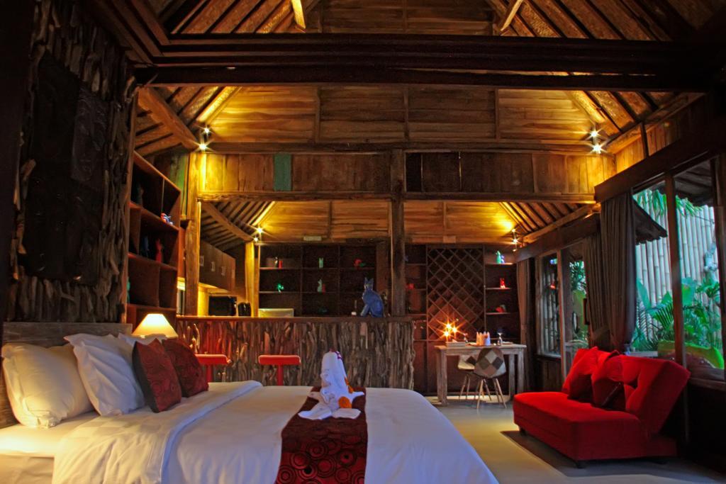 Villa Virgin *