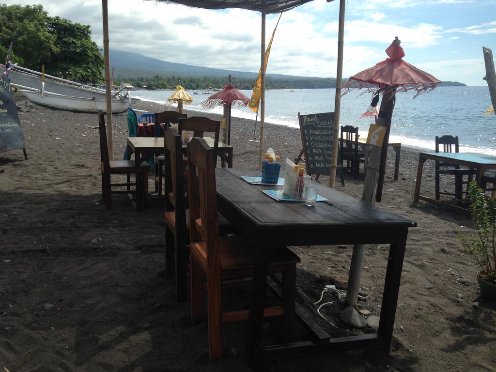 & Restaurant Segara Homestay *