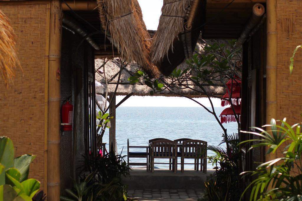 Beachouse Homestay *