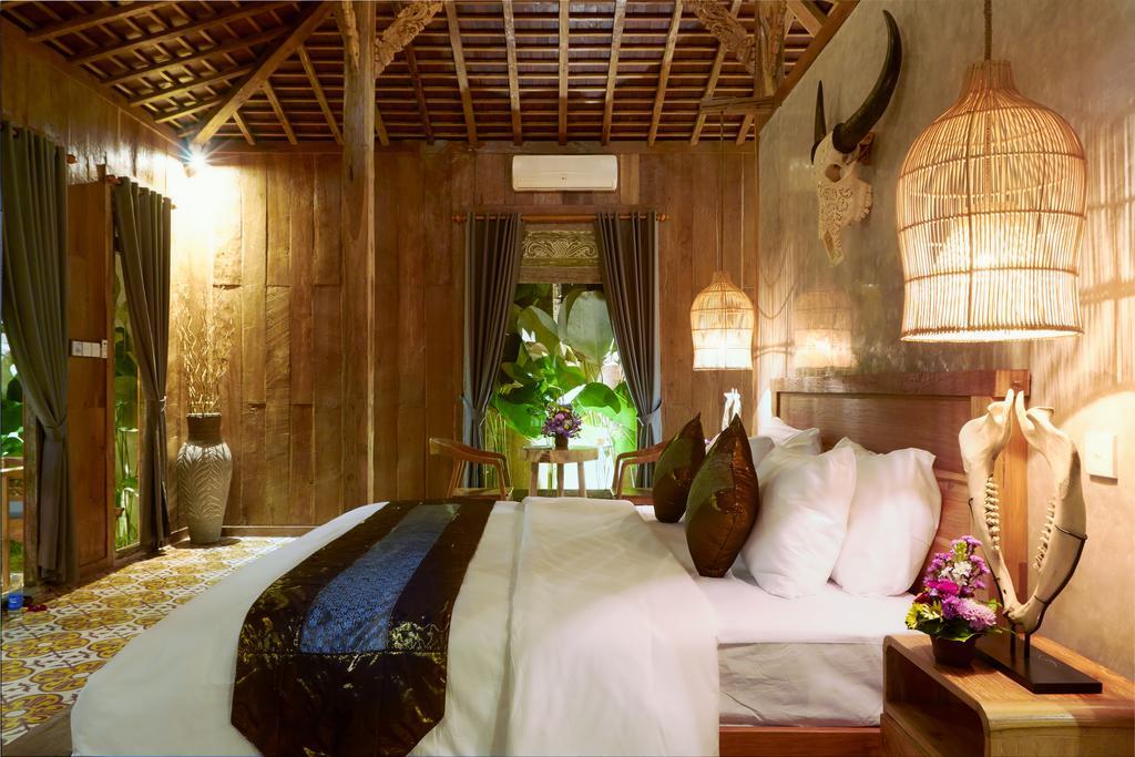 Villa Kubu Kayu *