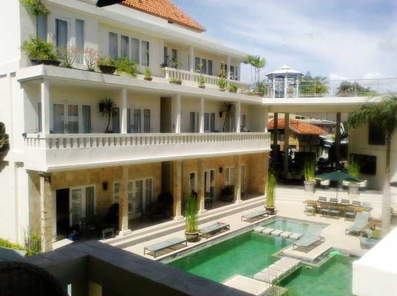 Bali Court & Hotel Legian (Bali)