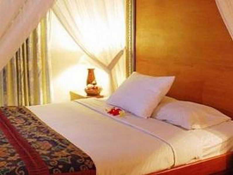 Sari Segara & Resort 3*