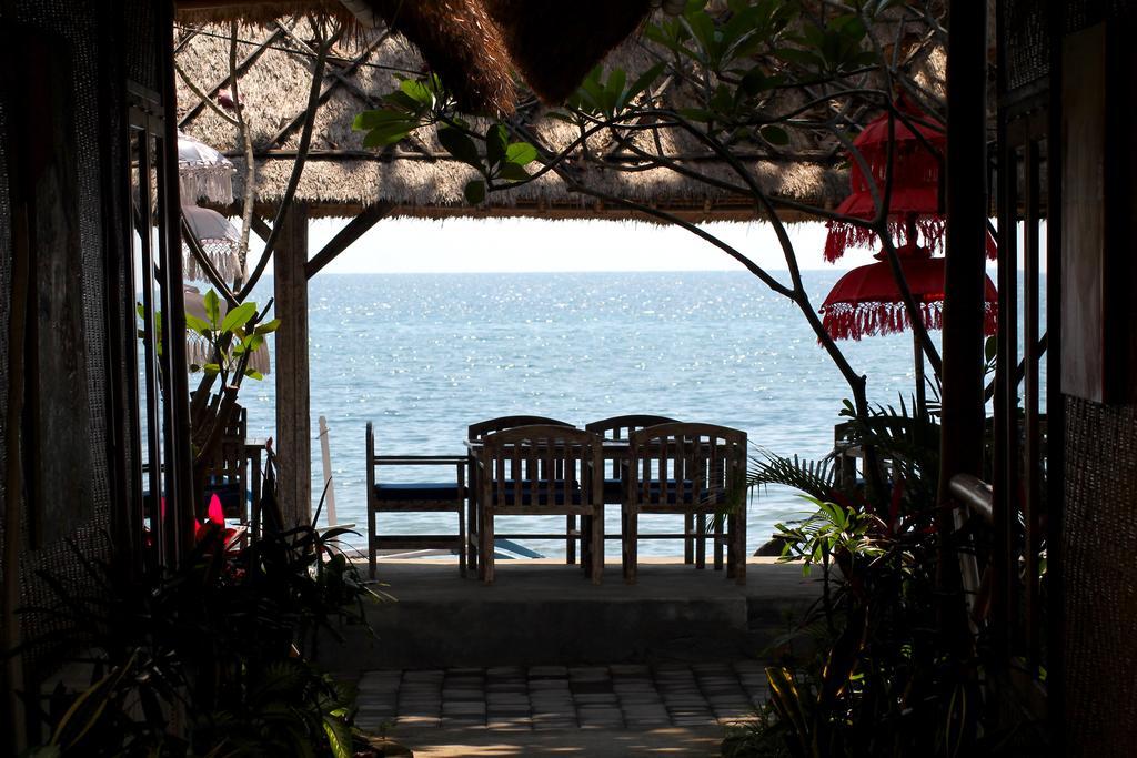 Beachouse Homestay *