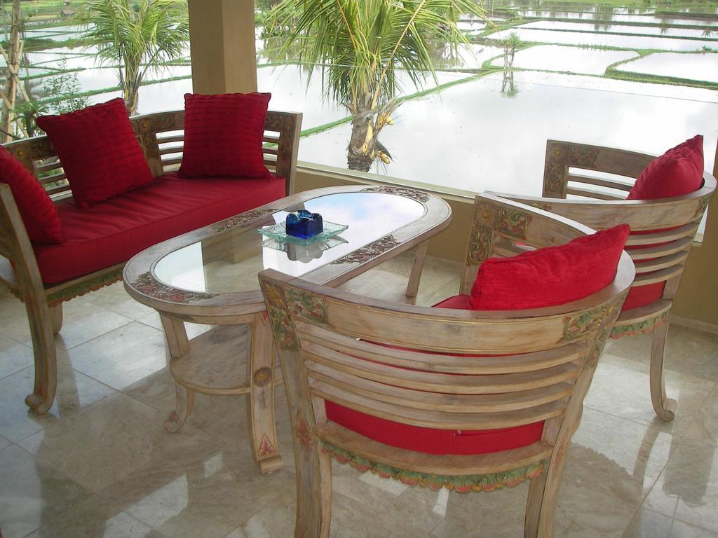 Field And Restaurant Hotel 3*