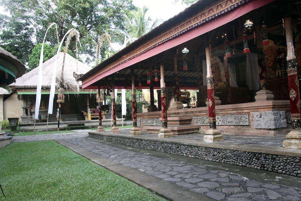 Puri Taman Sari 3*