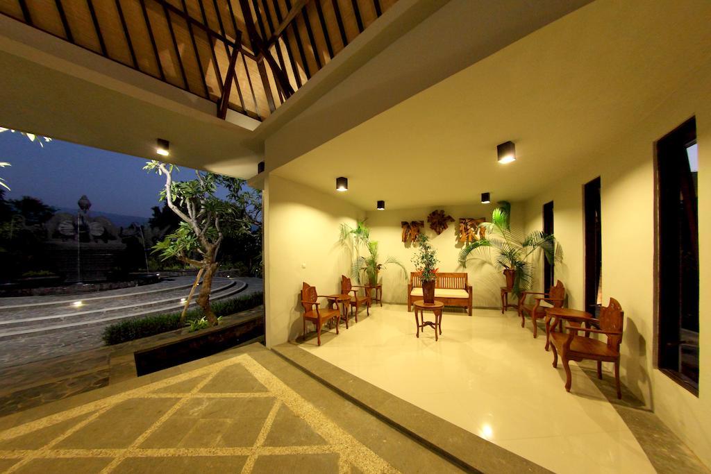 Villa Gino Feruci By Kagum Lovina (Bali)