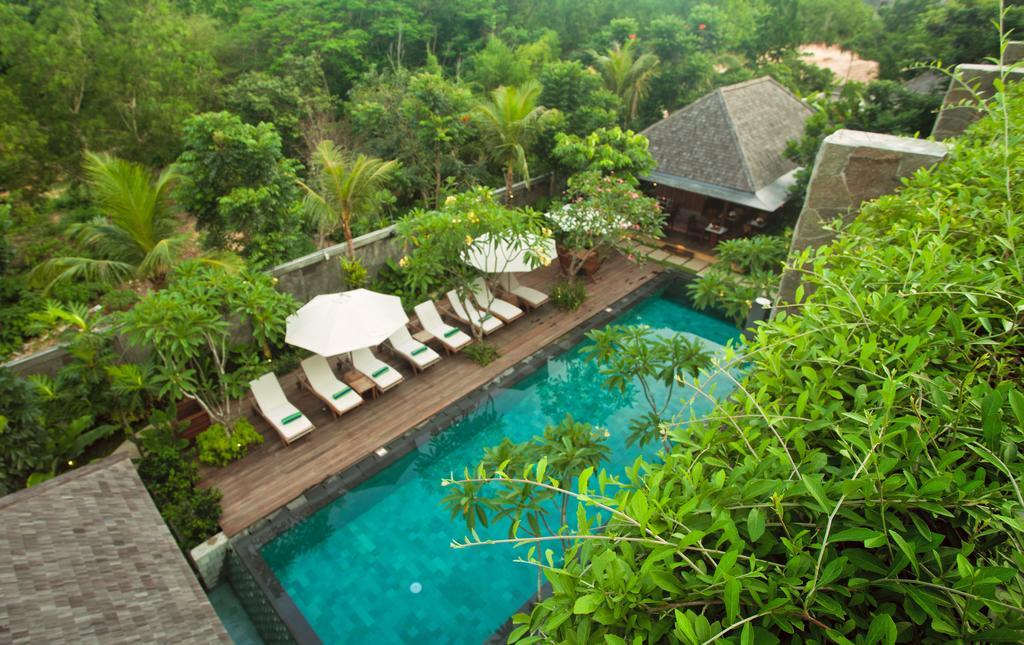 Villa The Astari And *