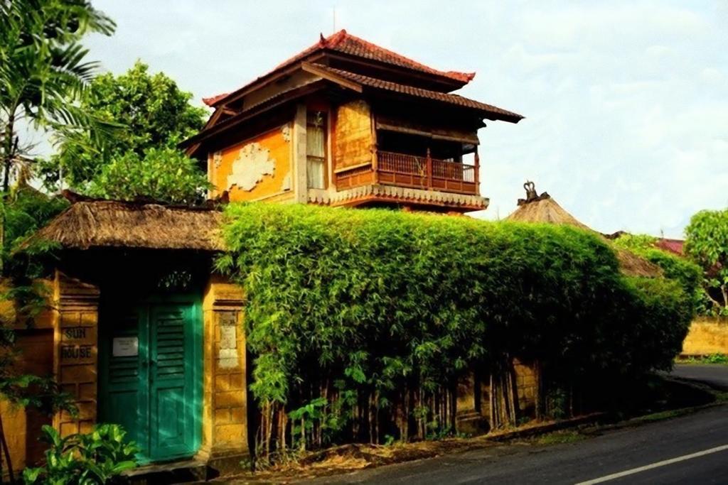 Sunhouse 3*