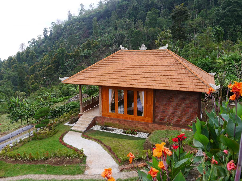Menir * Munduk (Bali)